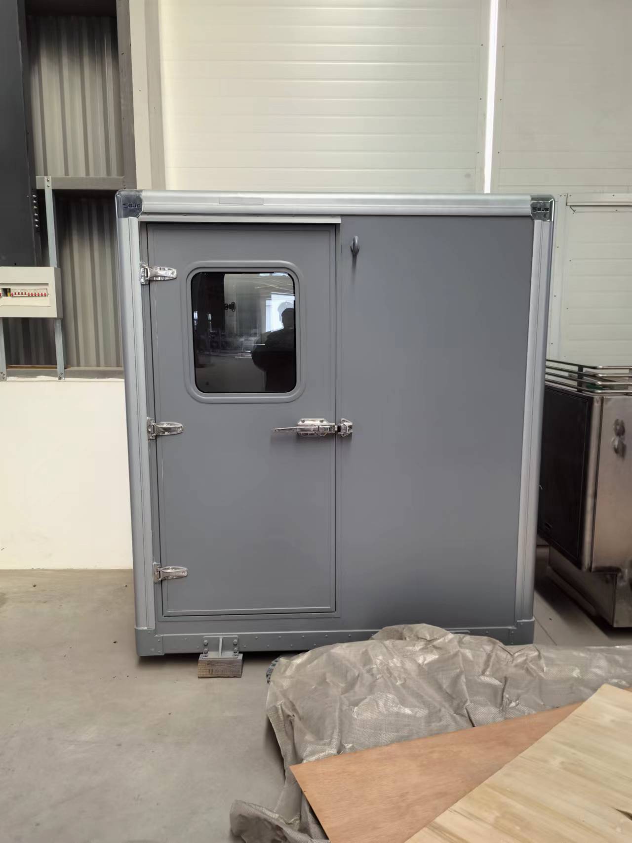 ��ɰ������